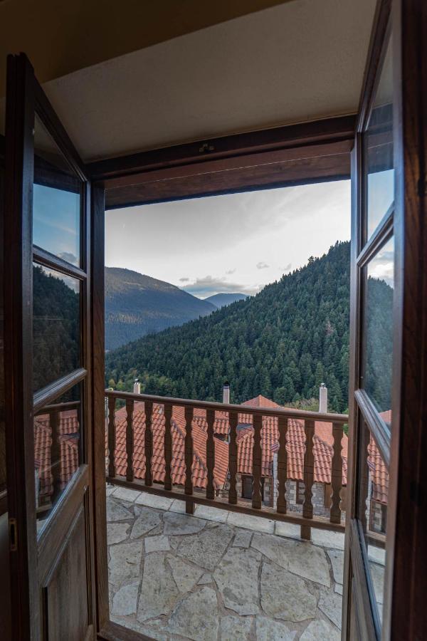 Maisonette Korfes-Κορφές-Μ Δύο Αυτόνομοι Όρoφοι Της Βίλας Κορφές Για Οικογένειες Και Μικρές Παρέες Karpenísion Exterior foto