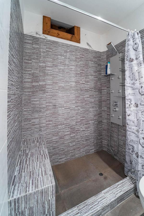 Maisonette Korfes-Κορφές-Μ Δύο Αυτόνομοι Όρoφοι Της Βίλας Κορφές Για Οικογένειες Και Μικρές Παρέες Karpenísion Exterior foto